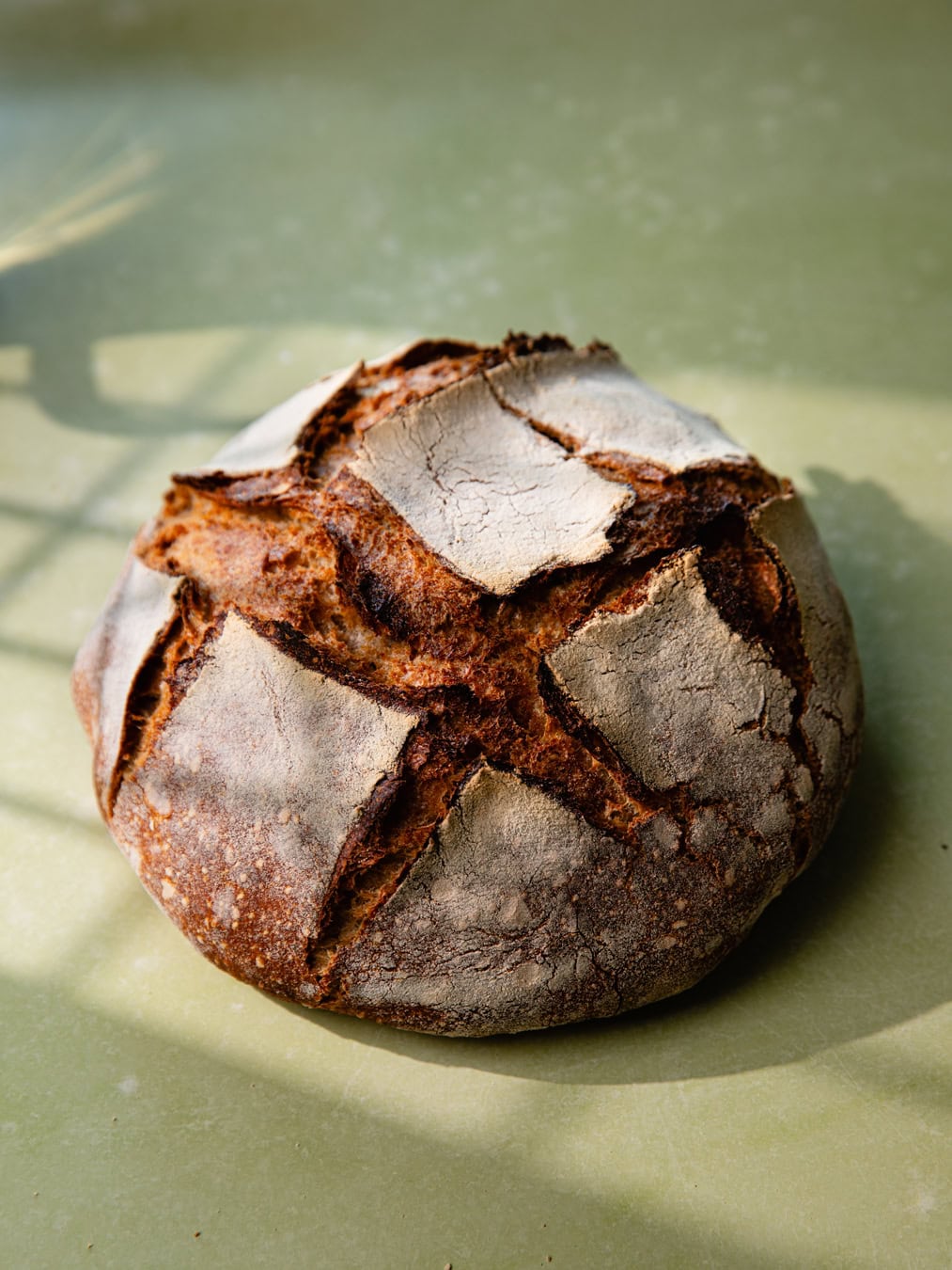 Miche de pain de campagne au levain bio