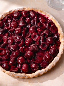 Tarte aux cerises maison : la recette gourmande aux fruits d’été !